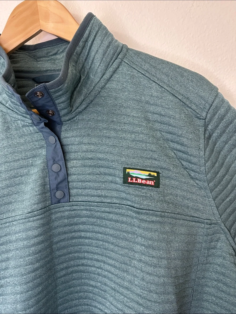 L.L. Bean 3X Women’s Airlight Knit Pullover, Snap, Excellent Like-New Condition! - Picture 6 of 9